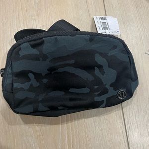 Lululemon everywhere belt bag Camo